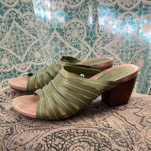 Merona sandal, EUC, size 10, green